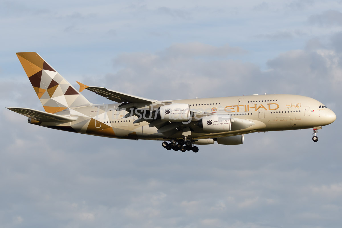 Etihad Airbus A388 A6-API